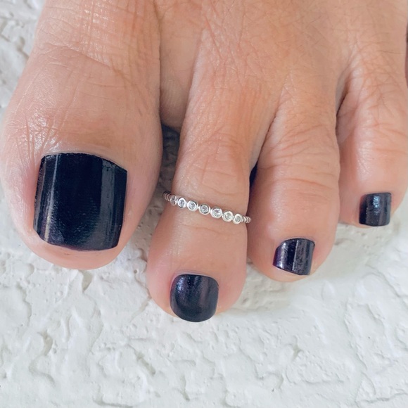 Sterling Silver 7 Tiny CZ Toe Ring, Dainty Rings, Midi Ring, Stackable Jewelry - Picture 5 of 8